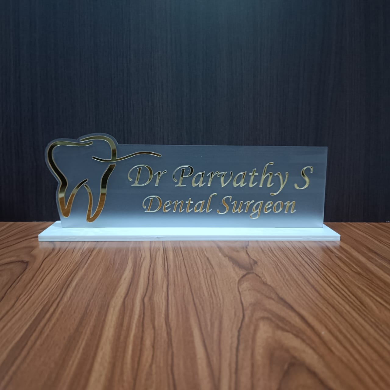 Dental Desktop Nameplate
